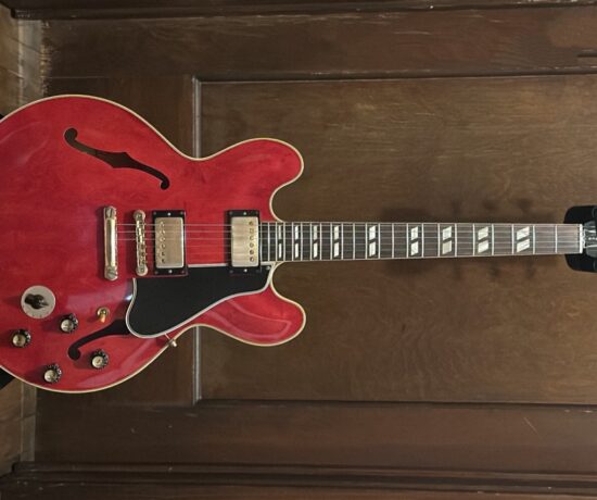 Back to the Future guitar Marty McFly Gibson ES-345 cherry red 1955 Enchantment Under the Sea