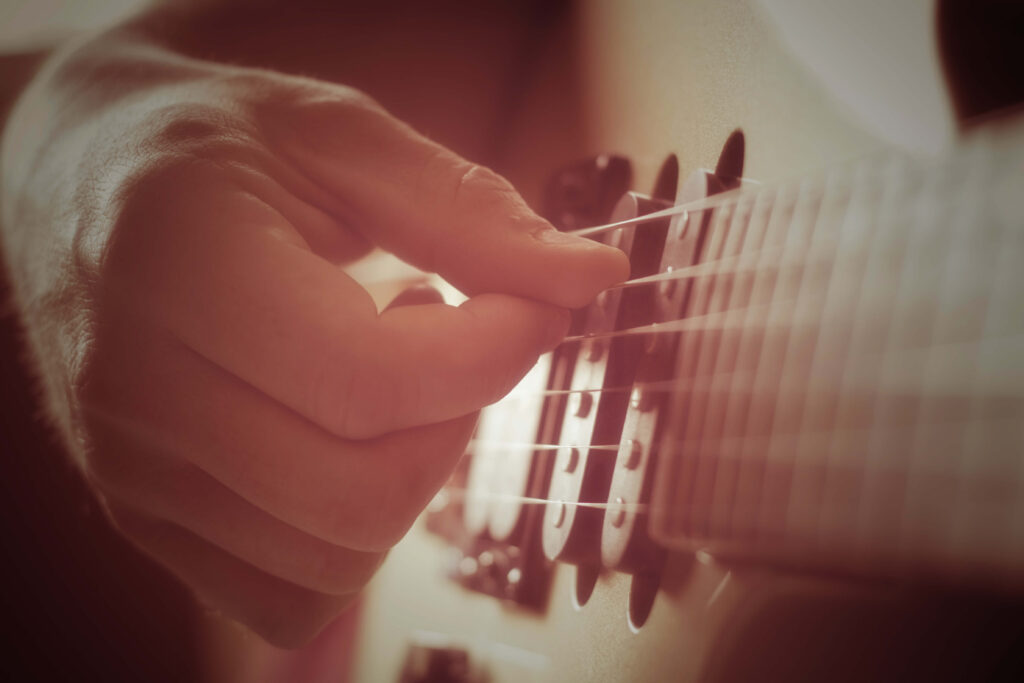 thumbpick acoustic guitar boom chick alternating bass Chet Atkins technique