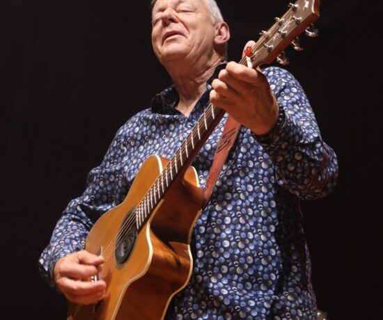 Tommy Emmanuel Maton acoustic guitar concert 2024 fingerstyle CGP
